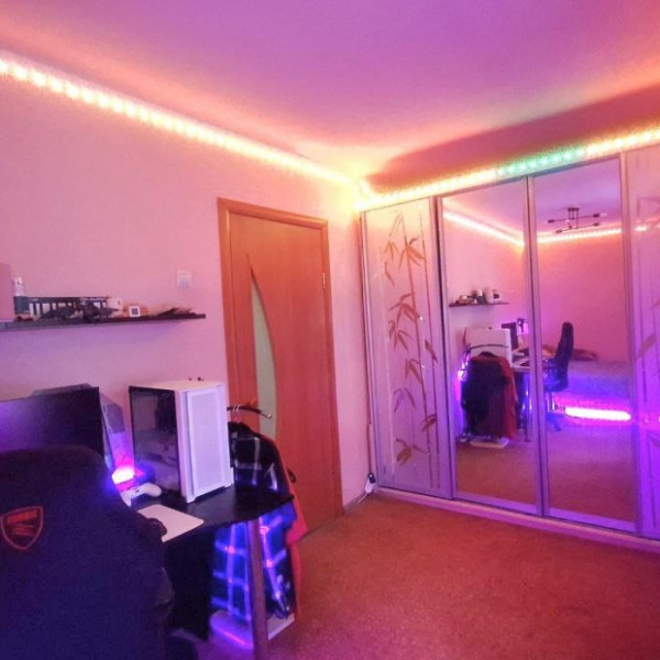 Продам 2-комн квартиру на кв. Шевченко (парк Щорса) г. Луганска