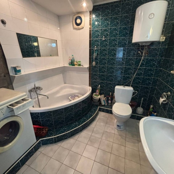 Фото Продам 2к ул. Титова Центр Города