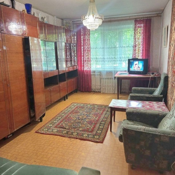 Продам 2-комн. квартиру на кв. Левченко, г. Луганск.