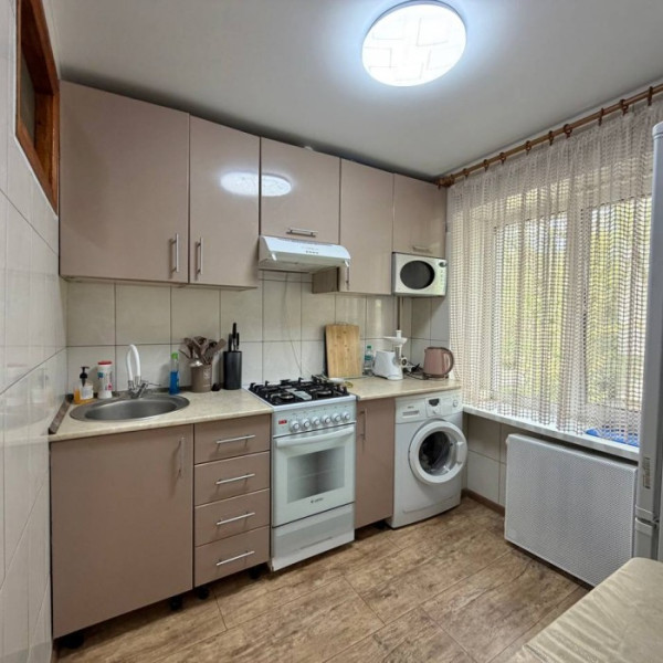Фото Продам 1-комн. кв. 50 лет Октября, р-н кафе «Печь»