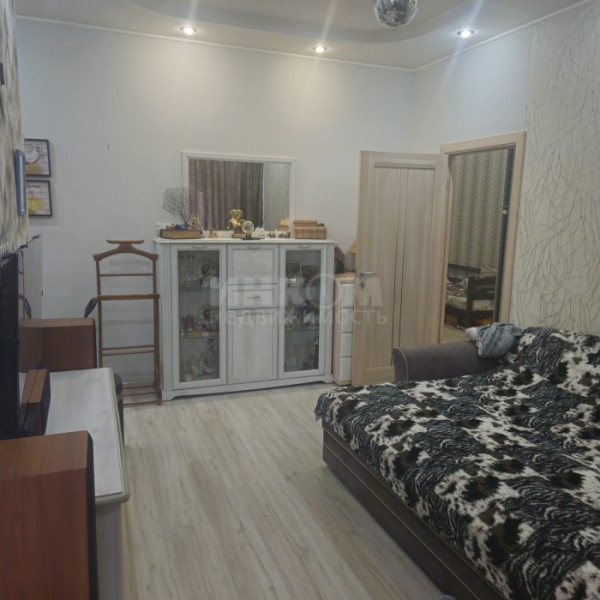 Фото Продам 2-х комн квартиру в городе Луганск Красная Площадь