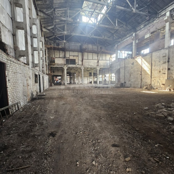 Фото Продам помещения 22.200 м2 в городе Луганск.