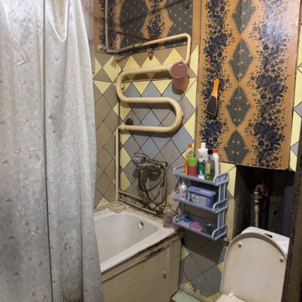 Фото Продам 2-х комнатную квартиру на площади Обороны , район 39 школы