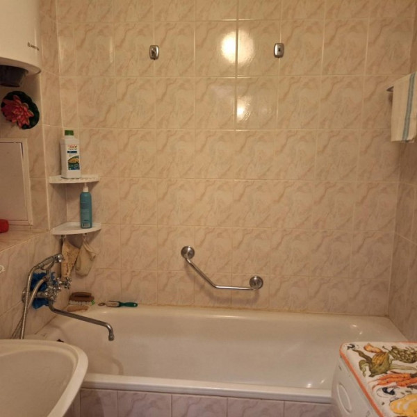 Фото Продам 3-комнатную квартиру кв. Комарова, этаж 10/12