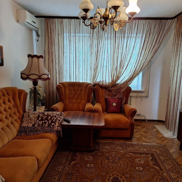 Фото Продам 3-комнатную квартиру кв. Комарова, этаж 10/12