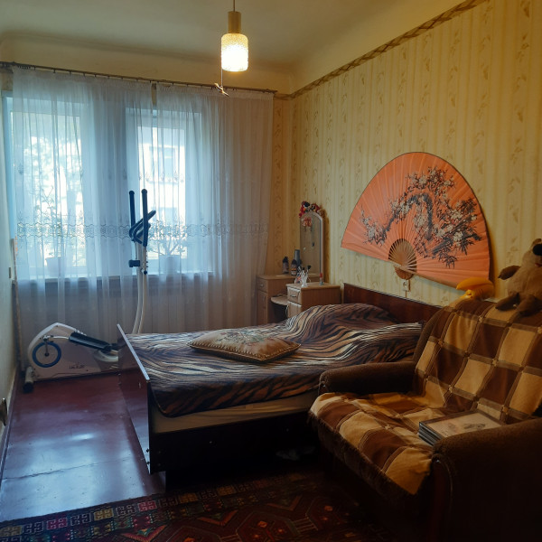 Фото №775 Продаётся 2 комн.кв-ра, ул. Интернациональная, р-н супермаркета “Киевский”