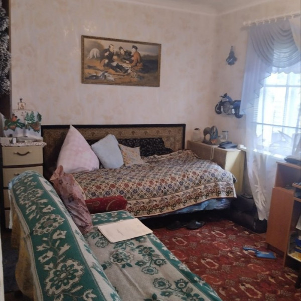 № 6716 Продам 1/2 дома в Перевальске