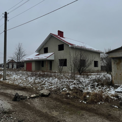 Продам коробку дома на Видном, ул. Каштановая