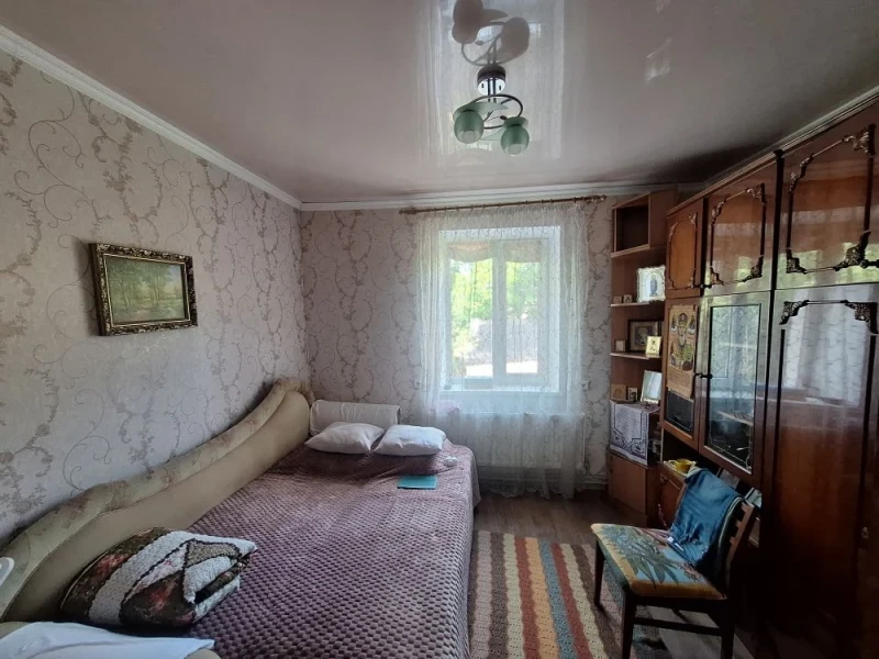 Фото Продаётся 3-комнатный дом в городе Брянка (Криворожье), ул. Суворова.