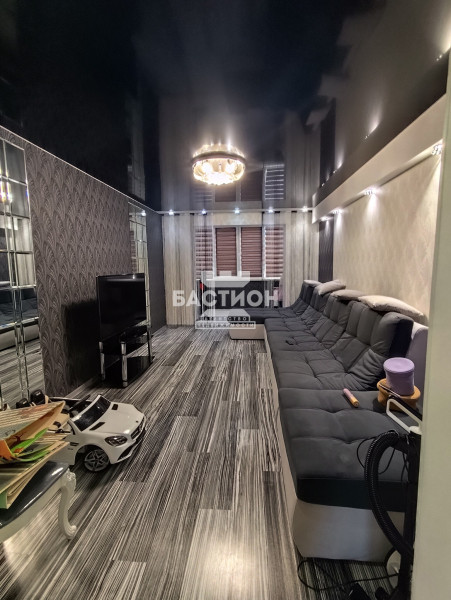 Продаётся 4-комнатная квартира, 84,5 м²