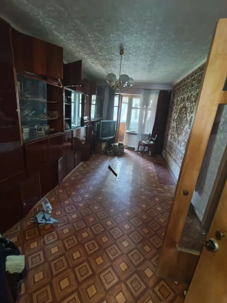Фото Продаётся 2-комнатная квартира в городе Брянка, пл. Ленина, д. 11