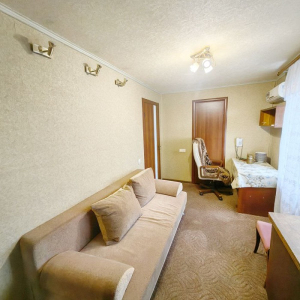 Фото Продам 2-х комнатную квартиру на кв. Щербакова.