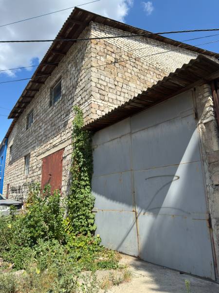 СДАМ СКЛАДСКИЕ ПОМЕЩЕНИЯ (г. Стаханов, ул. Октябрьская)