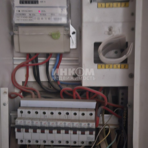 Фото Продам 4к 326м2 Площадь ВОВ