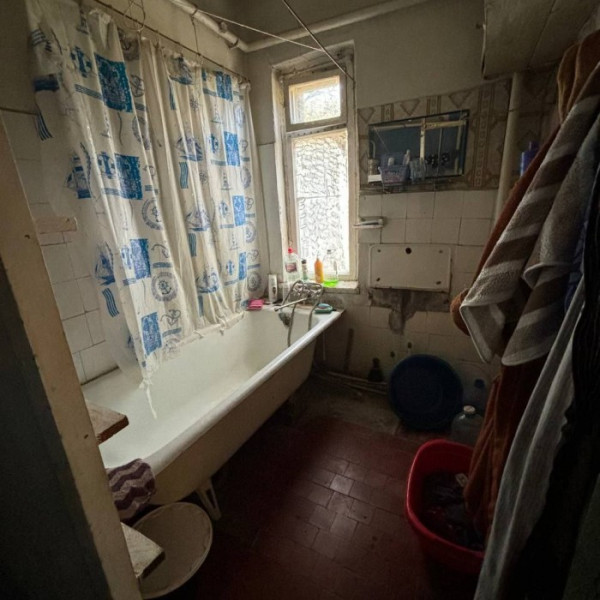 Фото Продам полдома р-н ж/д больницы, общая площадь всего дома 77 кВ м., два входа