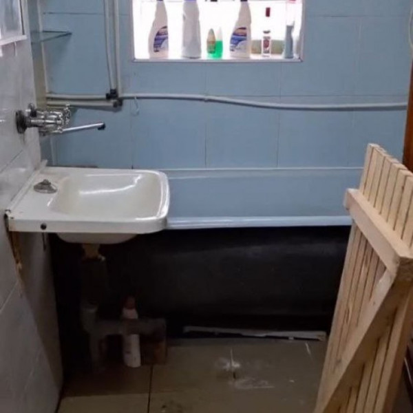 Фото Продам дом в Луганске (Жовтневый р-н), по улице Вавилова (р-н "Кавказский двор")