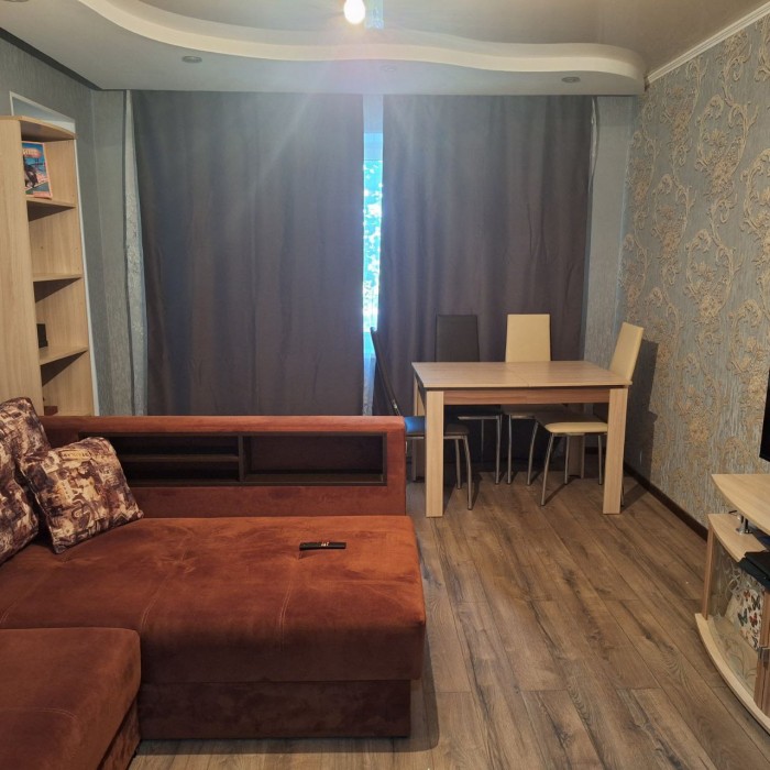 Фото Продам 3-х комнатную квартиру на кв. Дзержинского 1/9 эт