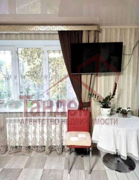 Фото 2 комнатная 45м2 3/5эт кв. 50 лет Октября - Объект №87