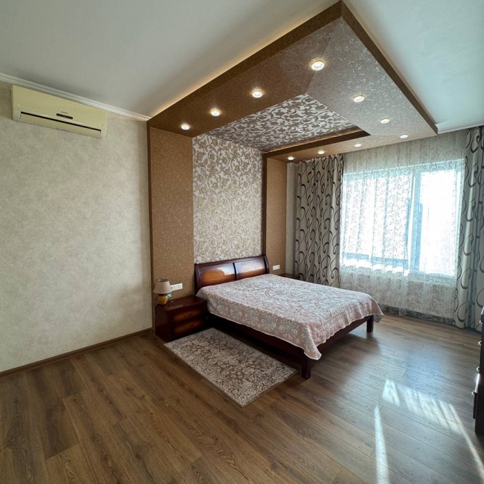 Фото Продам 2-х этажный дом с цокольным этажом п. Вольный
