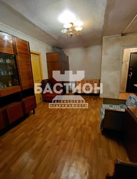 2-комнатная квартира, улица Челюскинцев 90, ID: 2063186