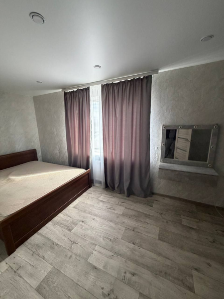 Сдам 2-х комнатную квартиру на длительный срок (Стаханов, проспект Ленина, д. 21)