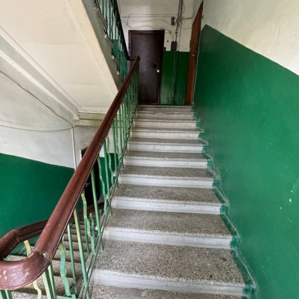 Фото Продам 2-х комнатную квартиру в самом центре г. Луганск, ул. 15-я Линия