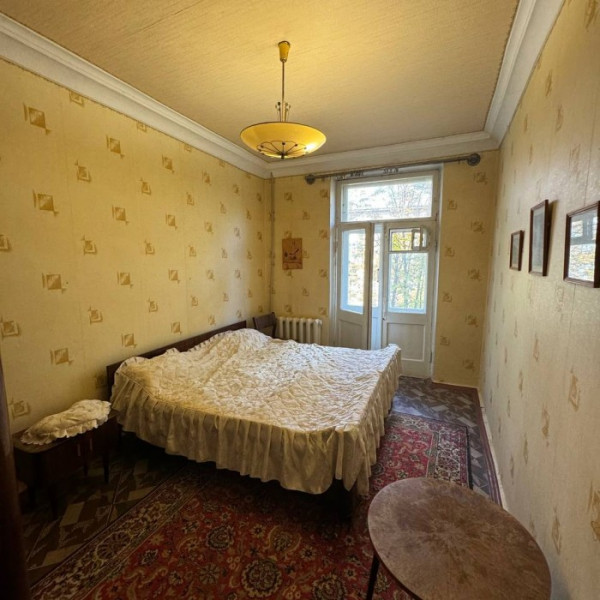 Фото Продам 2-х комнатную квартиру в самом центре г. Луганск, ул. 15-я Линия