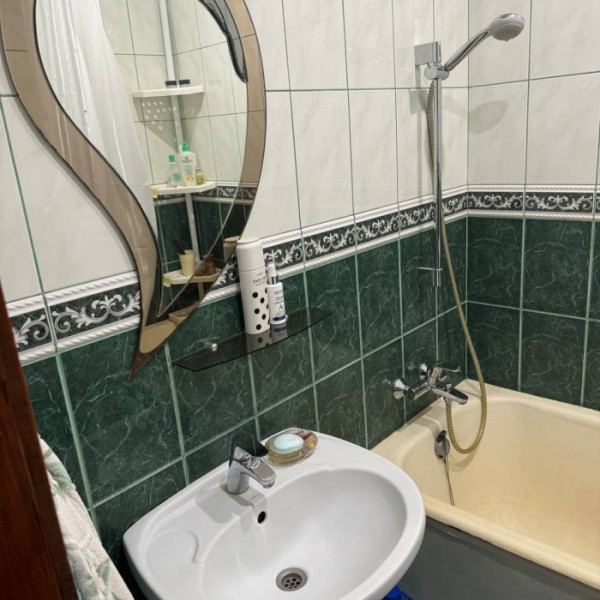 Фото Продам 3-х комнатную квартиру на кв. Волкова