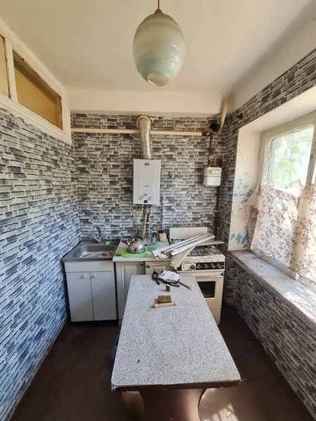 Фото 1к+2к под коммерческую недвижимость г. Алчевск #1048