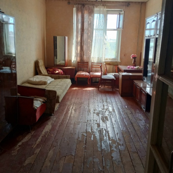 Фото № 6037 Продам 2х комн. квартиру в р-не Института