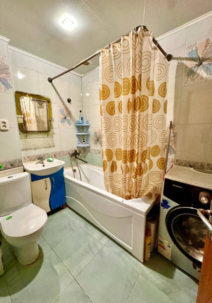 Фото Сдам 2-х комнатную квартиру на длительный срок (Стаханов, ул. Хруничева дом 3)