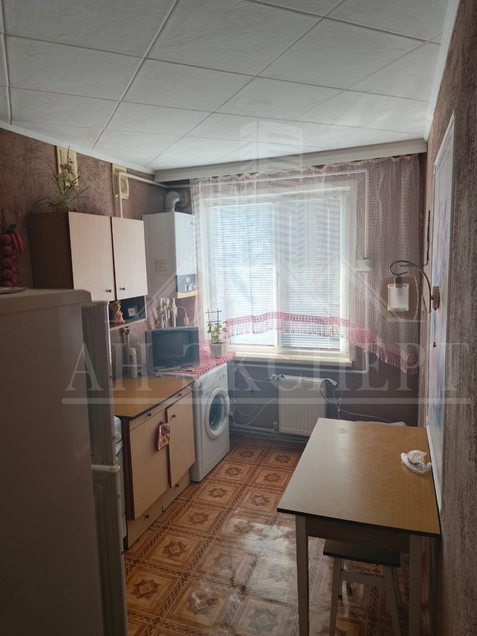 Фото Сдам 2-х комнатную квартиру на длительный срок (Стаханов, пр. 50 лет Октября, д. 18)