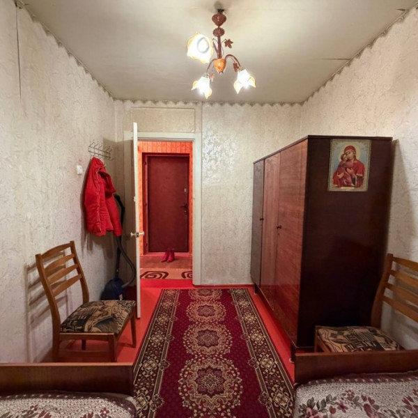 Фото Продам 2-комн. кв. Комарова, р-н СМ Семья