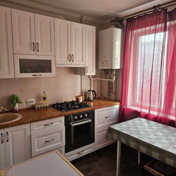 Фото Продам 4к кв. 60 лет образования СССР