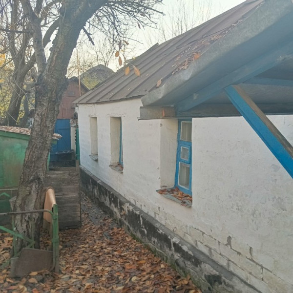 Продам флигель в городе Луганск улица Профессиональная