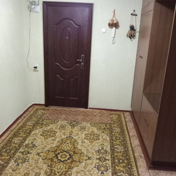 Фото Продам 2-комн квартиру в г.Луганск п. Юбилейный кв. Шахтерский