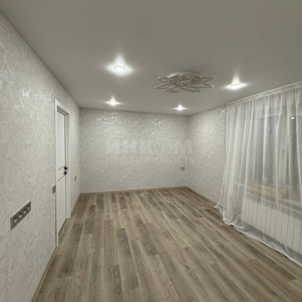 Фото Продам 1к квартиру на кв.Пролетариата Донбасса ,3/9эт