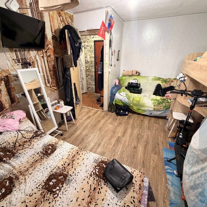 Фото Продам 1- к квартиру (малосемейка) 25 кв. м. , Луганск кв. Восточный (р- н кольца кв. 50 летия Октября).