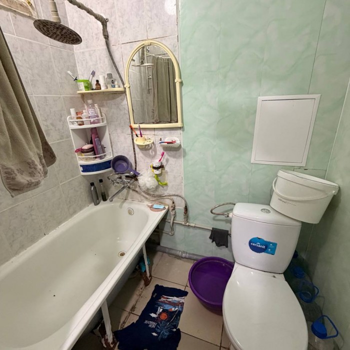 Фото Продам 1- к квартиру (малосемейка) 25 кв. м. , Луганск кв. Восточный (р- н кольца кв. 50 летия Октября).