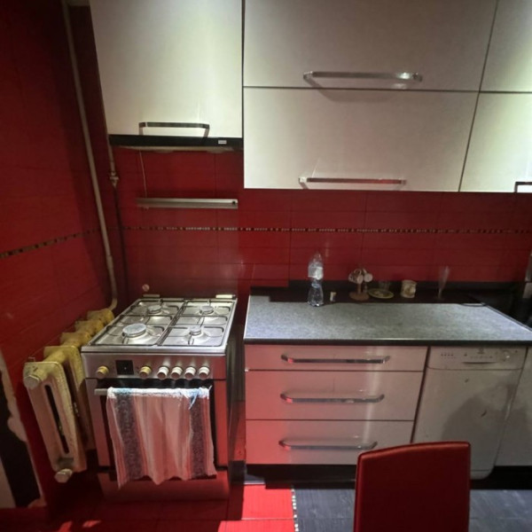 Продам 3-х комнатную квартиру ул. 395 Шахтерской Дивизии ( район парка Горького).