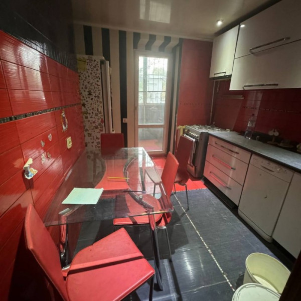 Фото Продам 3-х комнатную квартиру ул. 395 Шахтерской Дивизии ( район парка Горького).