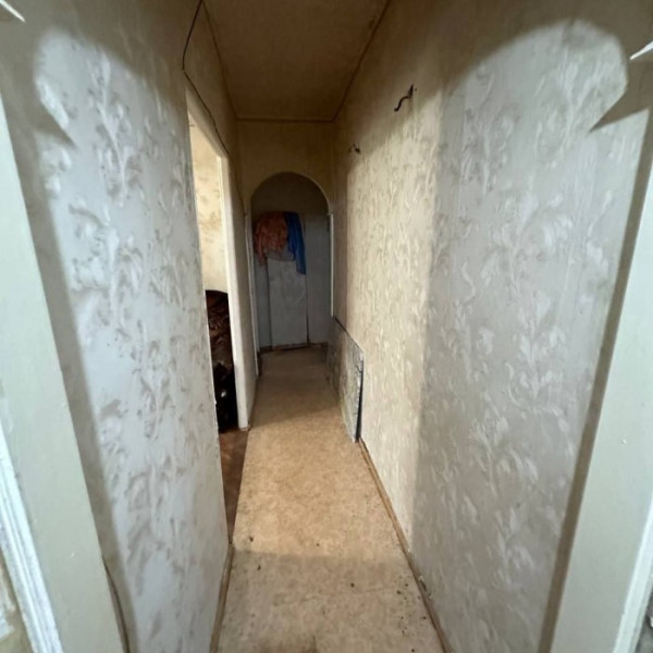 Фото Продам 3-х комнатную квартиру на кв. Луганский 1/5 эт. общ. 57 кв. м. ( рядом со спортинтернатом)