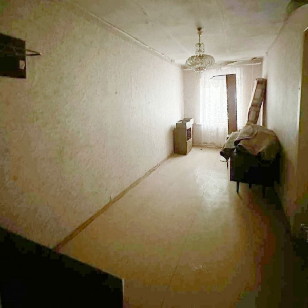 Фото Продам 3-х комнатную квартиру на кв. Луганский 1/5 эт. общ. 57 кв. м. ( рядом со спортинтернатом)