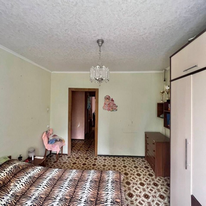 Фото Продам 4-кк с АВТОНОМНЫМ ОТОПЛЕНИЕМ на кв Якира ( район маг. Универсам