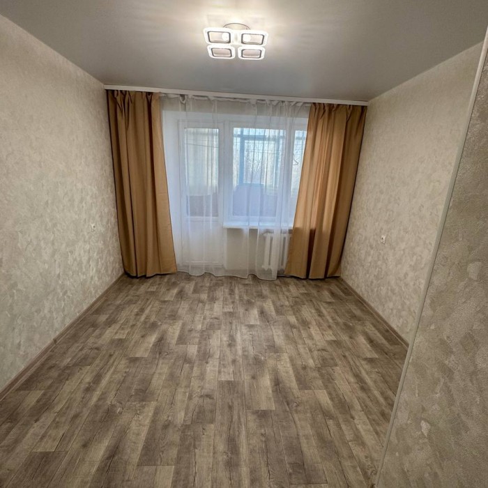Продам 1 комнатную квартиру кв. Восточный, 19.