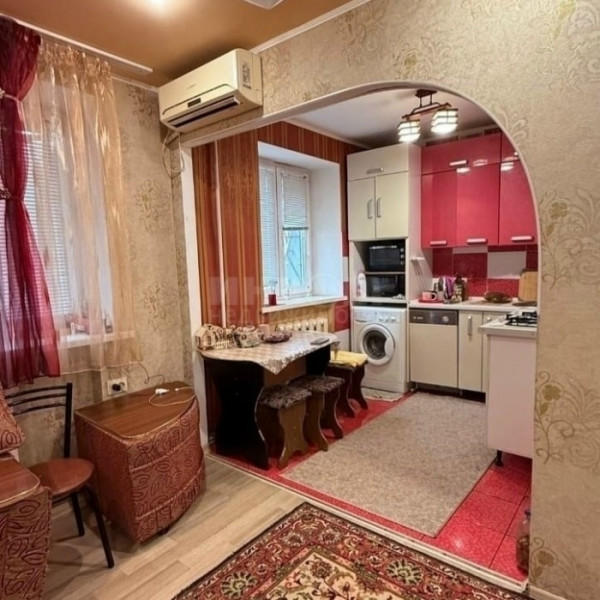 Продам 2-х комн квартиру с АО в Центре г Луганск кв Димитрова