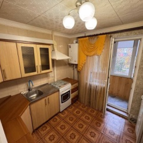 Фото Продам 2к квартиру на кв.Сазонова, 2/5эт, 56м2
