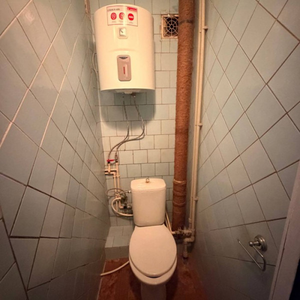 Фото Продам 3- х комн. квартиру 74 кв. м. (перепланированную в 4- комн. ), в Луганске на кв. Южный (р- н СМ Максим)