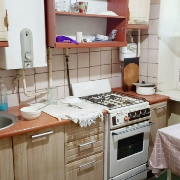 7444 Продам 2х комн квартиру в р-не СШ 6