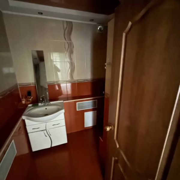 Фото Продам дом квартирного типа, в Станице Луганской по ул. Чехова